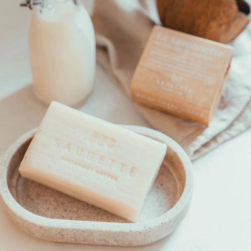 Rituel bien-être - 1 Bougie parfumée au choix & 1 Savon au lait de soja bio