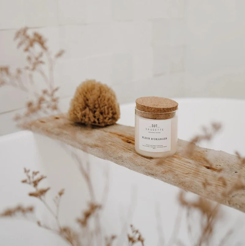 Rituel bien-être - 1 Bougie parfumée au choix & 1 Savon au lait de soja bio